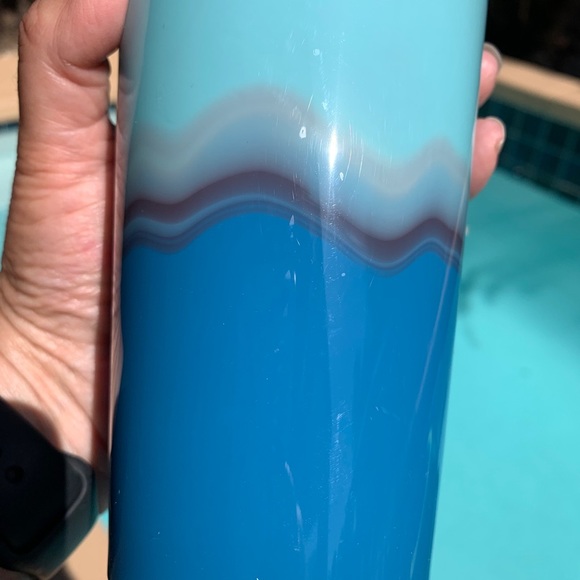 Starbucks Summer 2021 Red/ blue swirl Venti - Picture 4 of 5